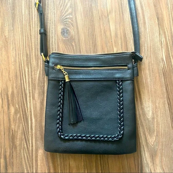 💕Black Crossbody Purse - Picture 2 of 9